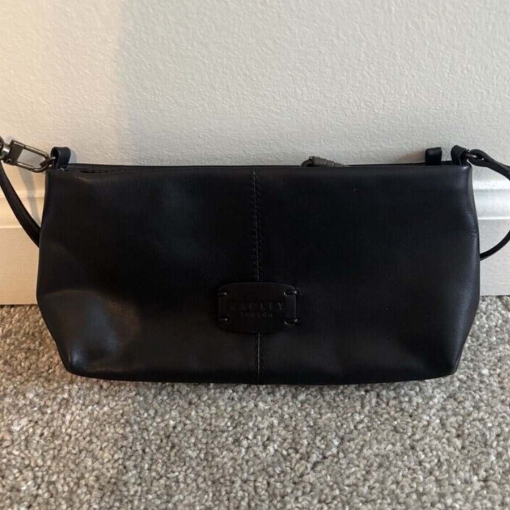 RADLEY LONDON - Black Baguette Leather Bag - Picture 4 of 9